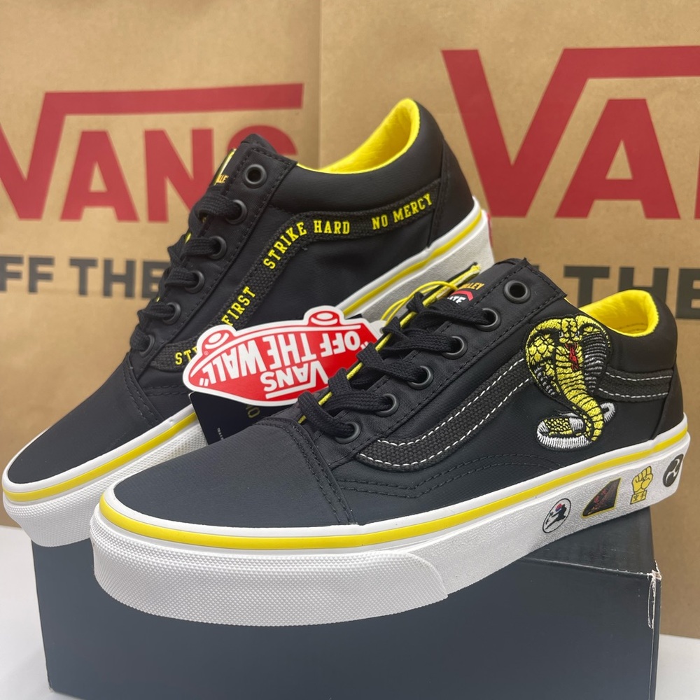 Vans Men's Old Skool Cobra Kai Black/Yellow/White Sneakers
VN0A3WKT05N - Picture 13 of 16